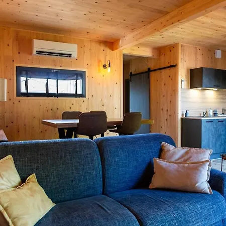 De La Bridolee, Sauna Et Bain Nordique *