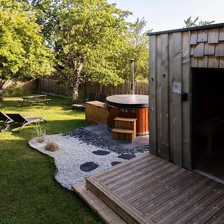 Ferienhaus De La Bridolee, Sauna Et Bain Nordique *