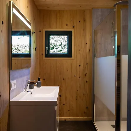 De La Bridolee, Sauna Et Bain Nordique